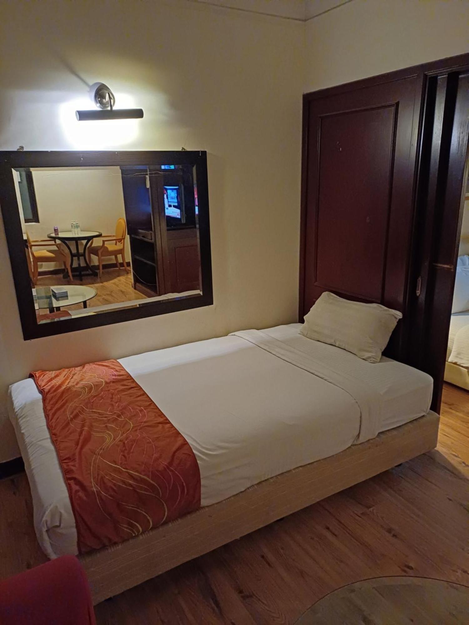 Times Square Grand Service Suite 쿠알라룸푸르 외부 사진